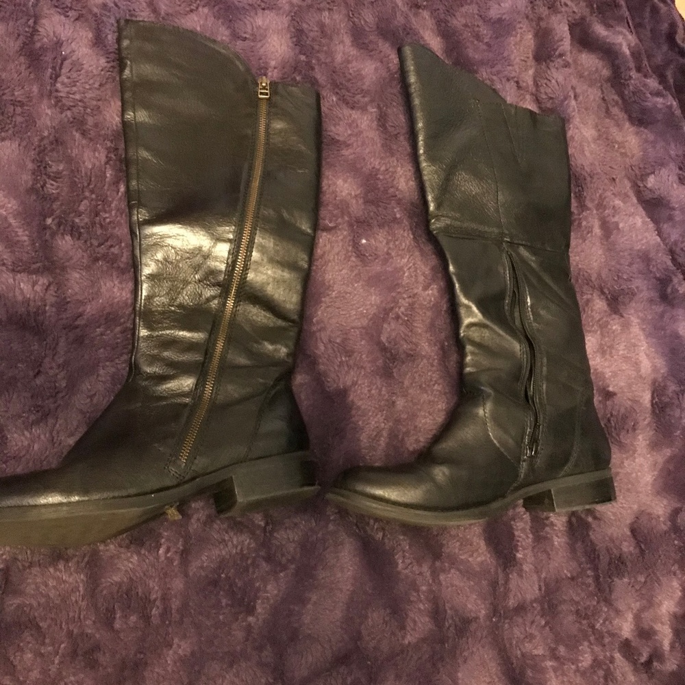 Steve Madden "Shawny" black leather boots size 9